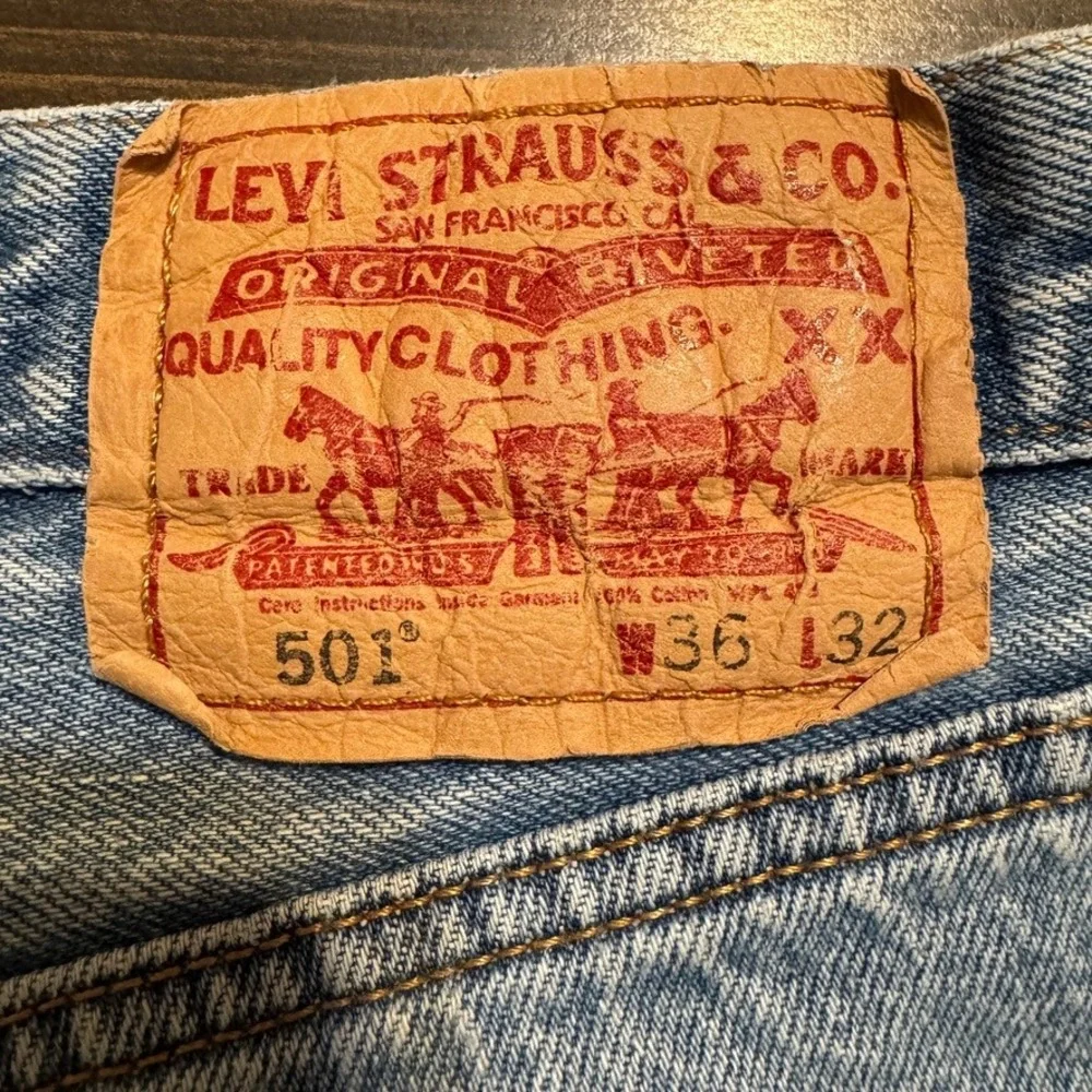 Vintage Levis 501xx Jeans Mens‎ 36x32 blue Denim Button Fly Red tab Straight 00s